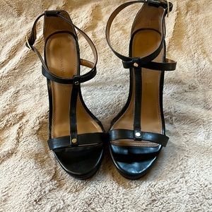 Black Banana Republic strappy heals - size 7.5